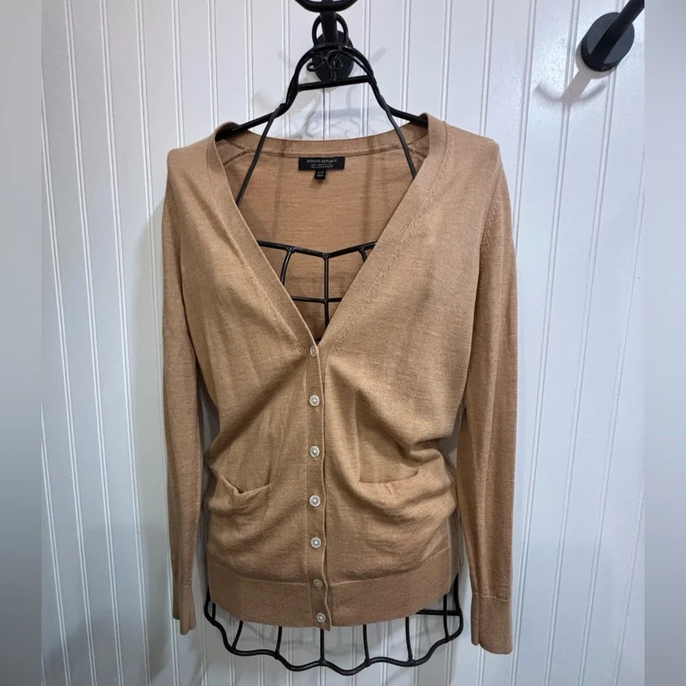Banana Republic Camel/Tan Merino Cardigan Sweater - Picture 1 of 12